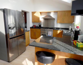 Luxurious 3 BR house for families, corporate stay with gardens and parking